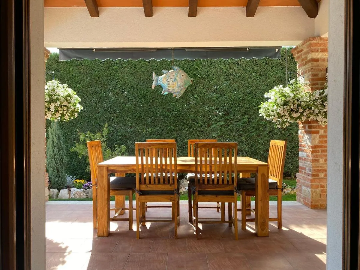 Villa Eva Karigador Novigrad